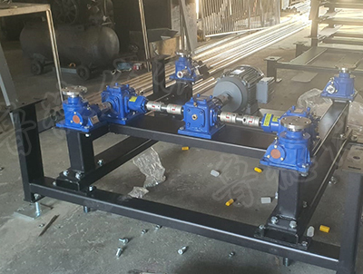 絲杆升降機多台聯動安裝（zhuāng）