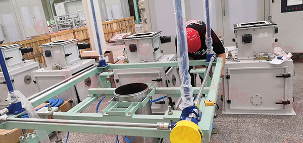 絲杆升降平台（tái）