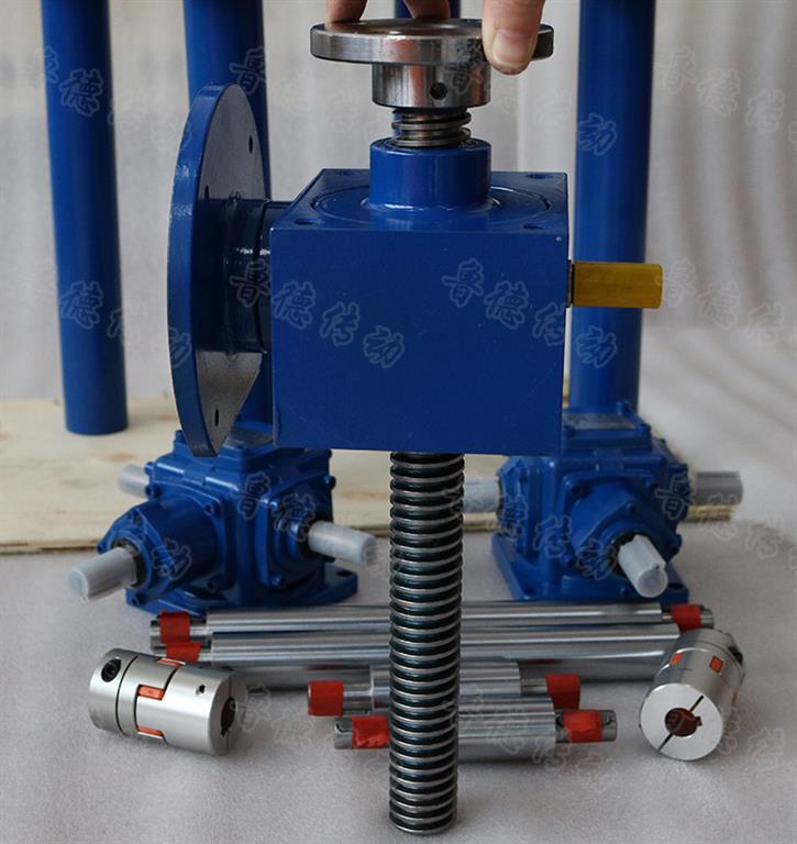 絲杆（gǎn）升降平台（tái）