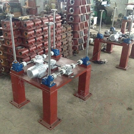 <strong>蝸輪升降平台</strong>