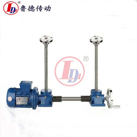 兩台聯動絲杆升降機（jī）